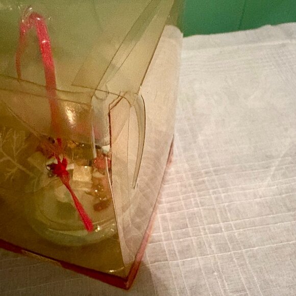 Holiday Living Cherish Glass Christmas Carolers & Nativity Ornament Lot of 2 - Picture 4 of 5